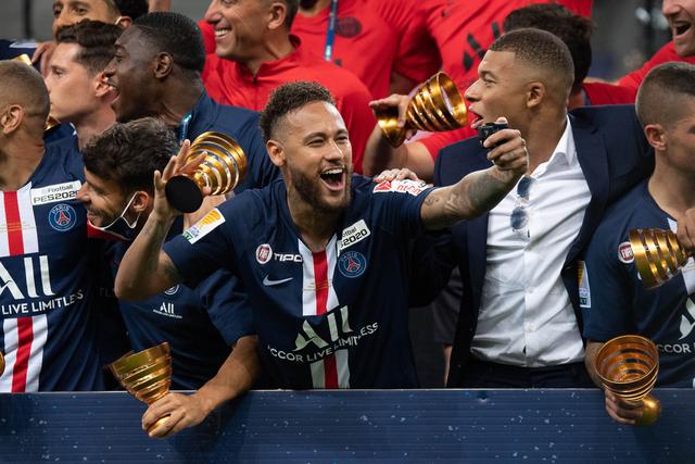 2026十堰马拉松鸣枪开跑 上万跑者领略“山水车城”